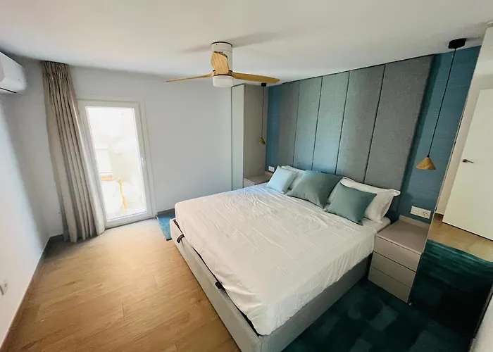 Luxury, Front, Two-bedroom * 토레과디아로