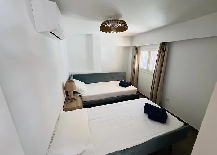 Luxury, Front, Two-bedroom 토레과디아로